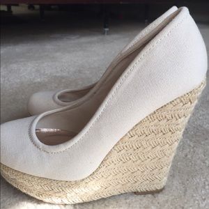 White Summer Wedges ❤️