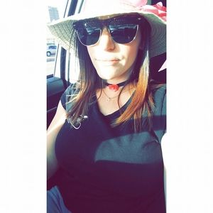 Meet your Posher, Danielle