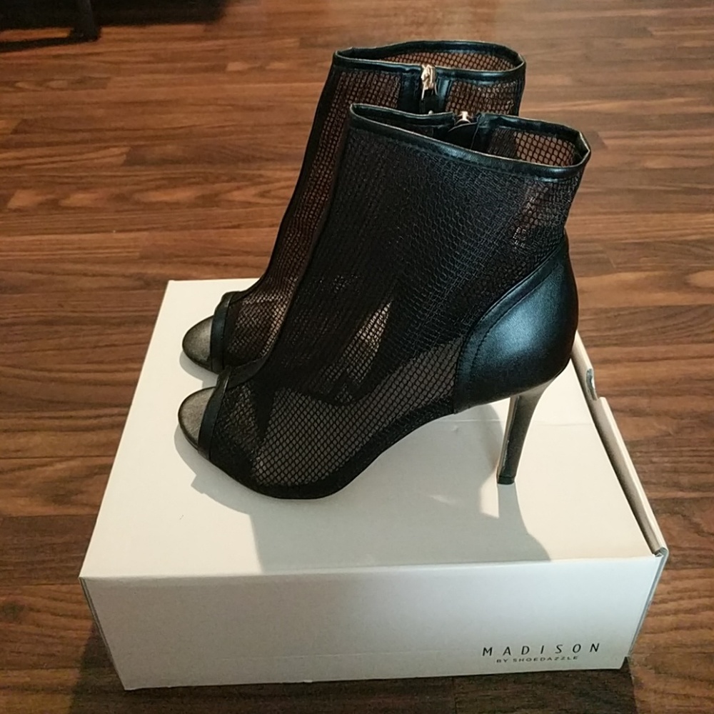 Saleema Ankle Booties