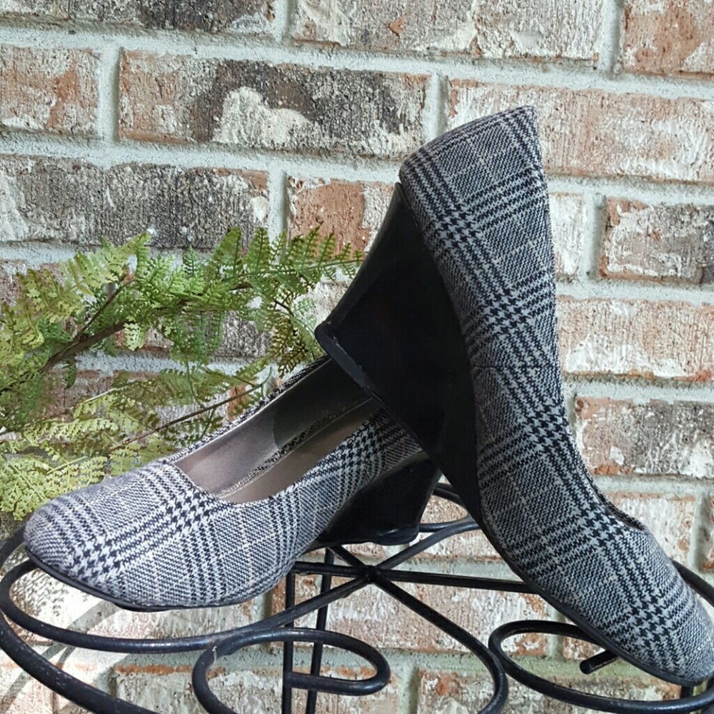 Flannel wedged heels