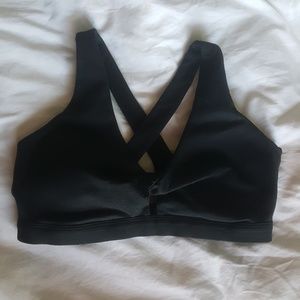 Fabletics Ellie sports bra