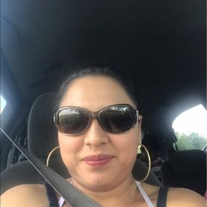 Meet your Posher, Karina