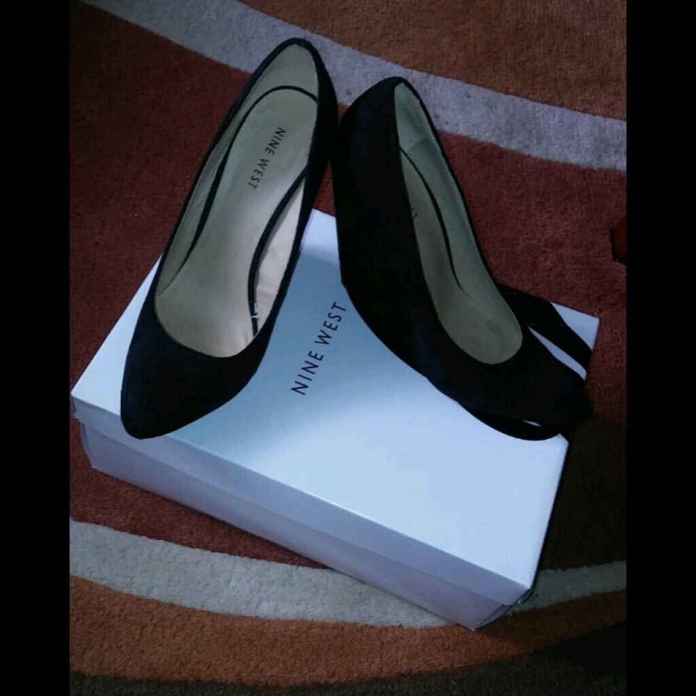 Nine west almond toe wedges