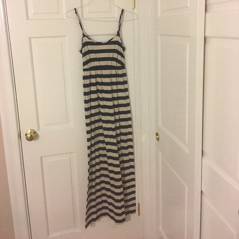 Log blue and cream stripped maxi dress