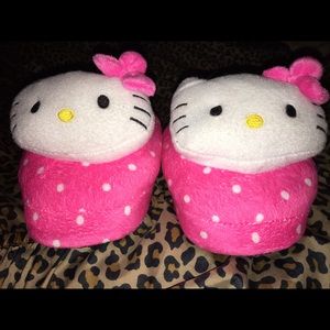 Hello Kitty House shoes.
