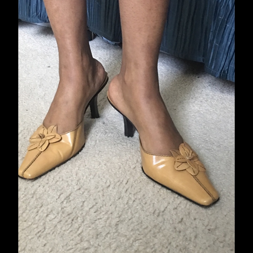 Antonio Melani Mules