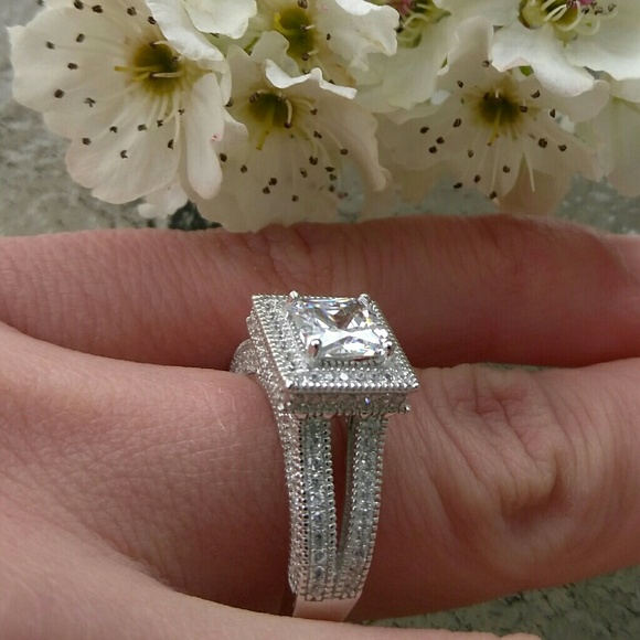 Genuine solid .925 Sterling Silver Engagement Ring - Picture 2 of 5