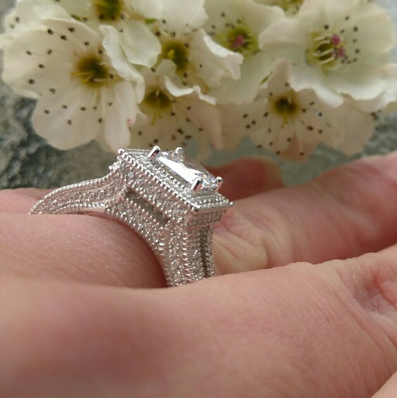 Genuine solid .925 Sterling Silver Engagement Ring - Picture 3 of 5