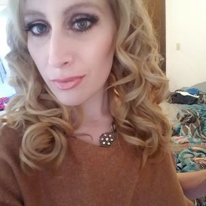 Meet your Posher, Stacy