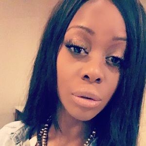 Meet your Posher, Raina