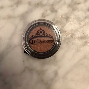 SOLD ON MERC- pressed eyeshadow in chestnut