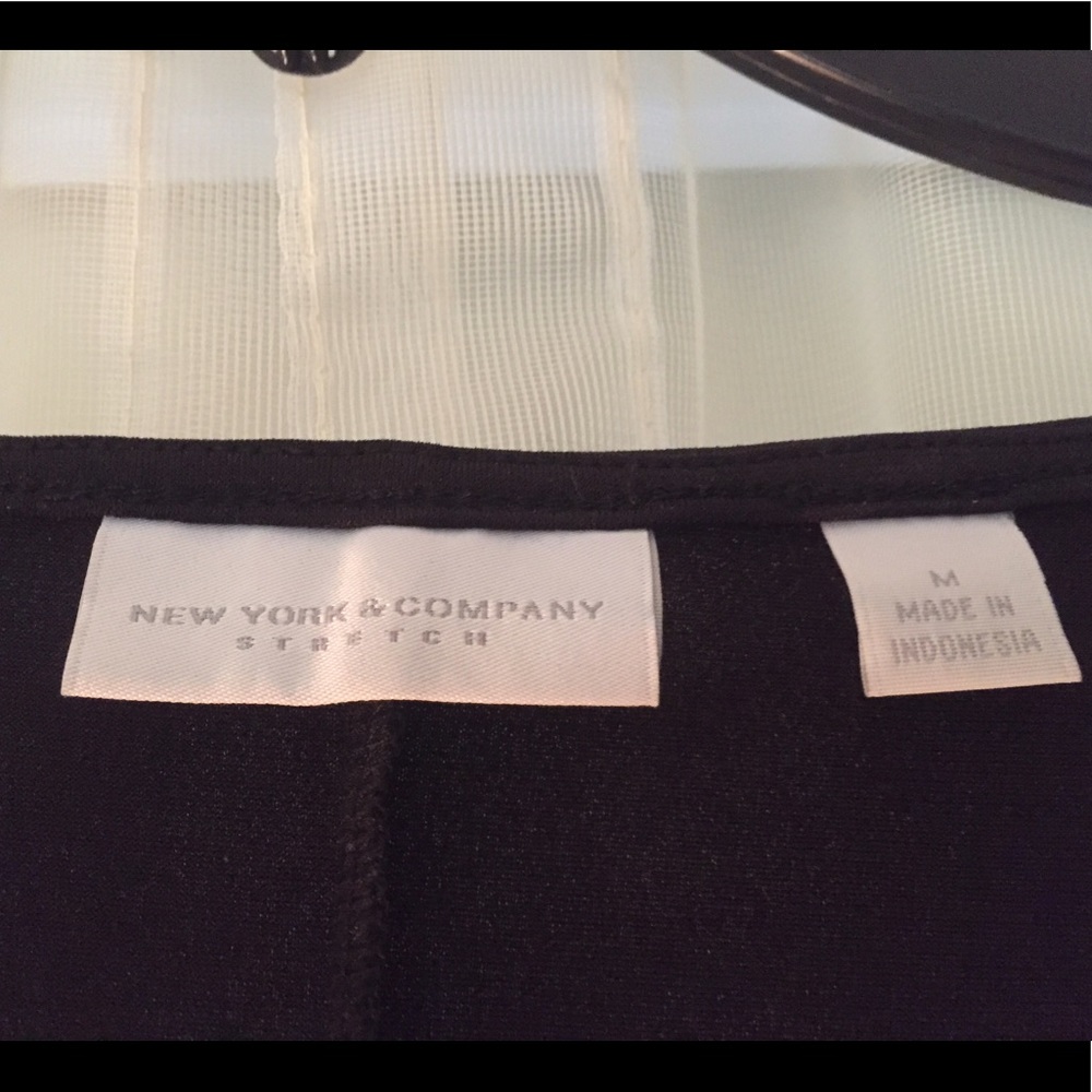 Black NY & Company top - Picture 4 of 6