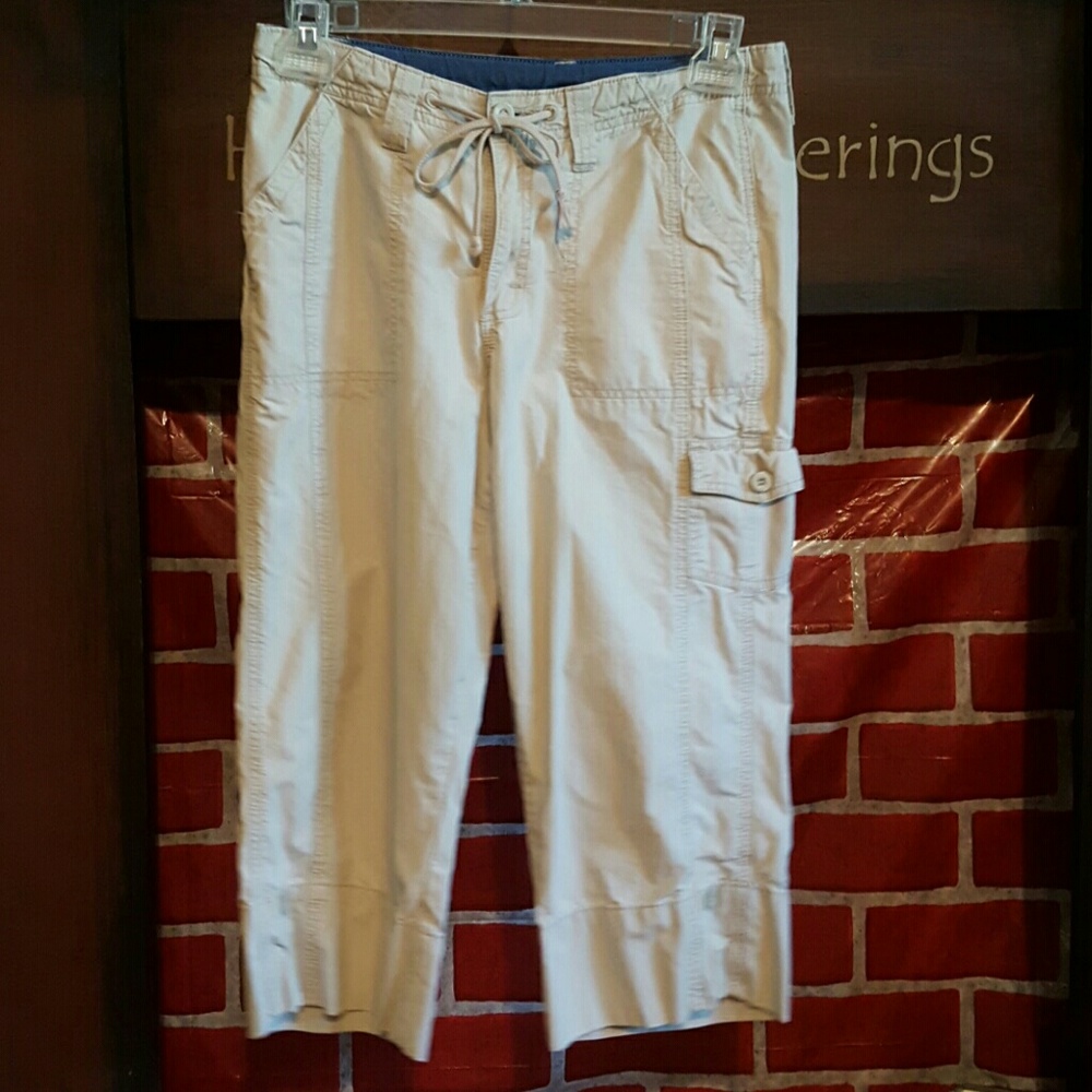 Carpenter kaki Capri
