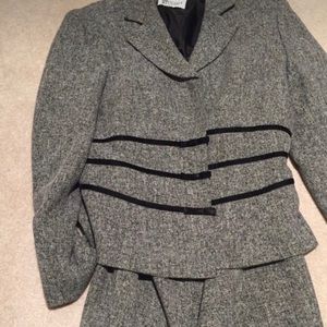 Skirt Suit size 8 final clearance