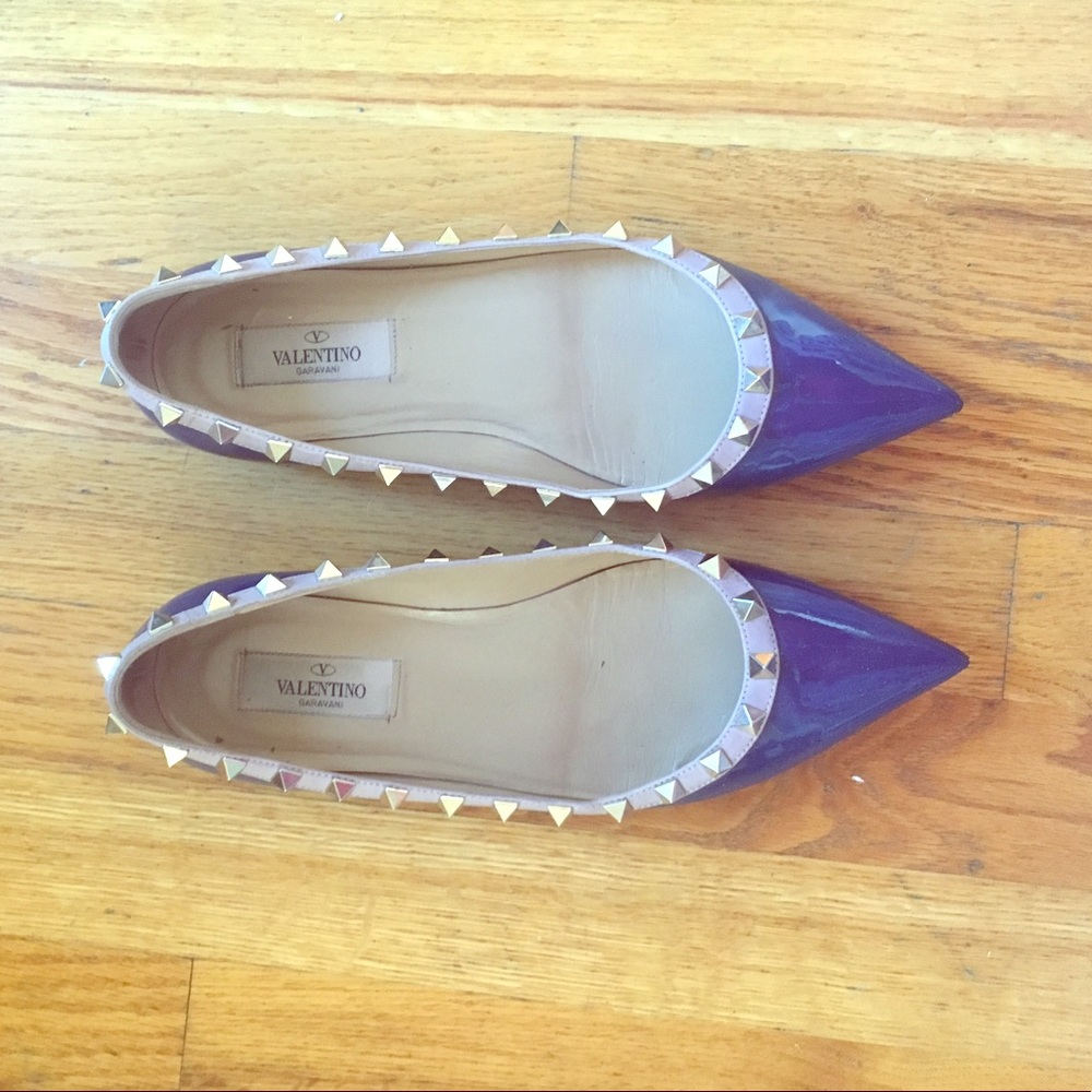 SOLD Authentic Valentino Rockstud flats