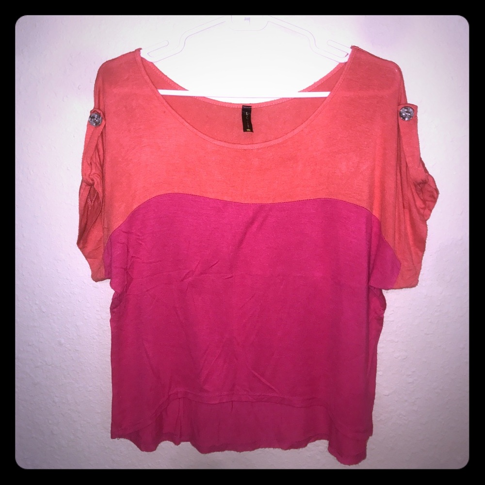 Short sleeve crop top