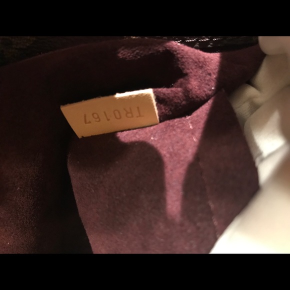 ❌❌SOLD❌❌Authentic Montaigne GM - Picture 3 of 8