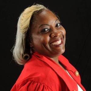 Meet your Posher, Stella