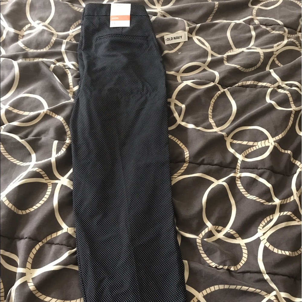 🎉Brand New Old Navy Capr's🎉