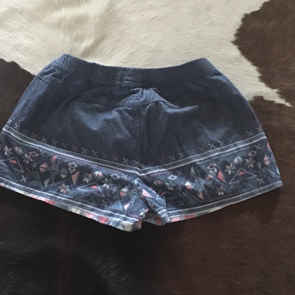 Girls Roxy shorts - Picture 3 of 3