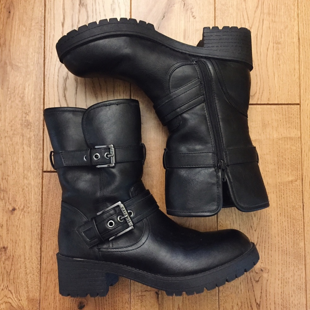 G by Guess Minion 2 Black Boots 🖤