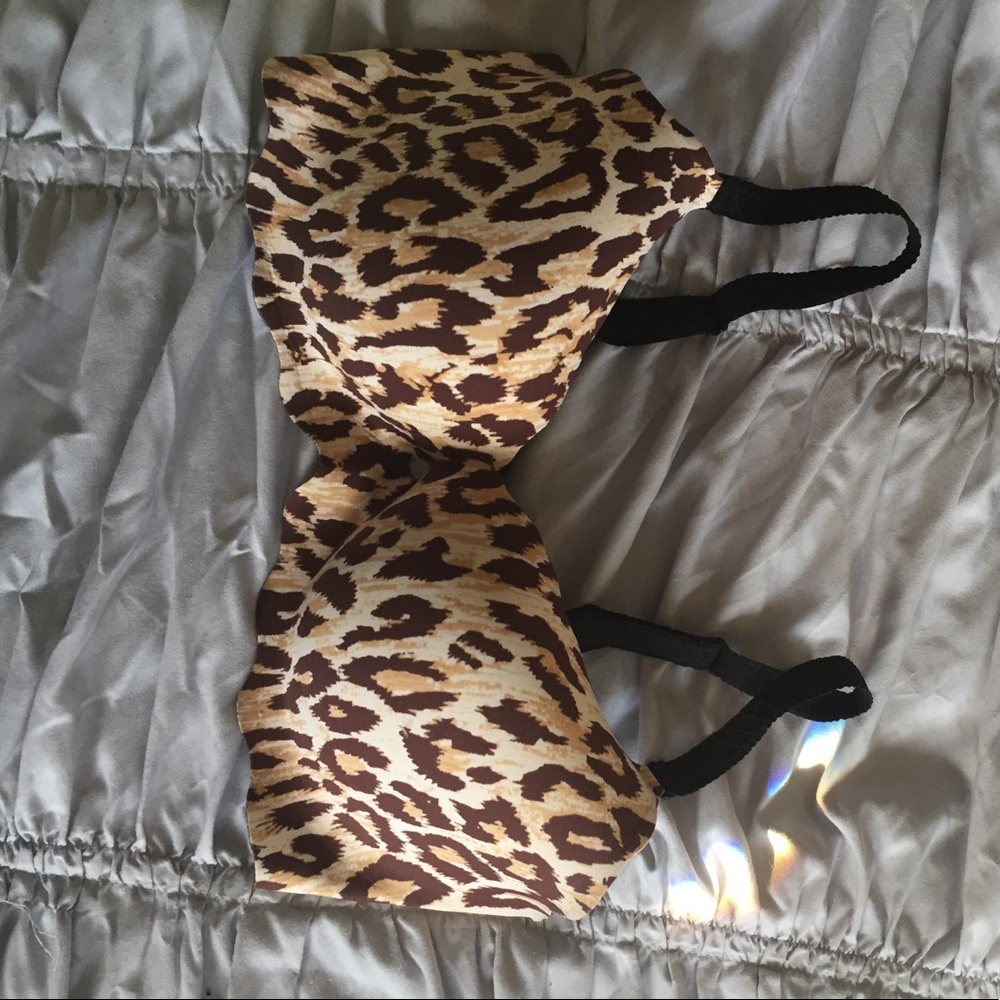 36DD Victoria's Secret bra