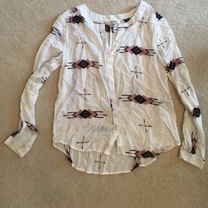 NWOT. Tribal Print BB Dakota Blouse