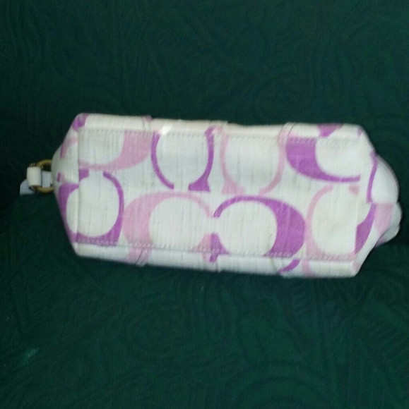 Coach purse - Picture 5 of 7