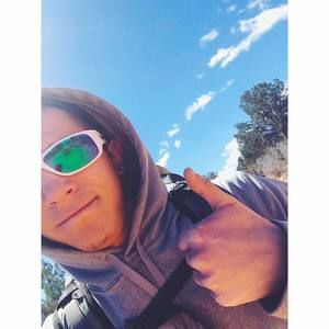 Meet your Posher, Max