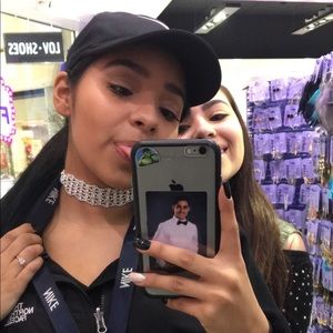 Meet your Posher, Adriana