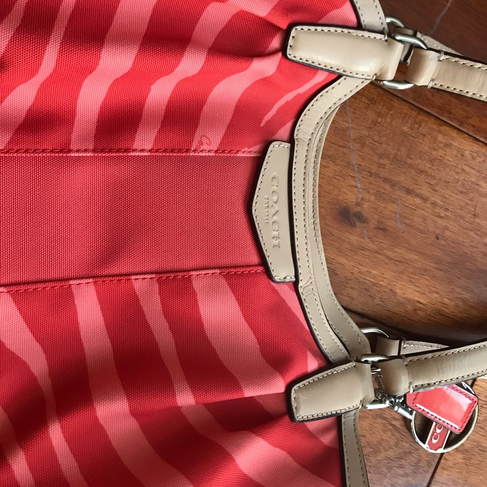 Authentic Coach purse - Picture 2 of 4