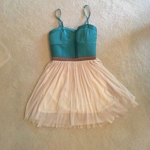 NWOT. Blue and tan dress