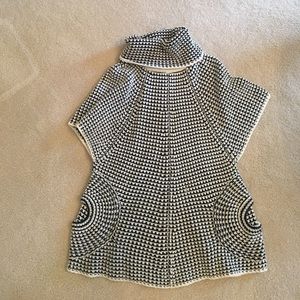 Houndstooth turtleneck tunic sweater
