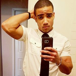 Meet your Posher, Damon