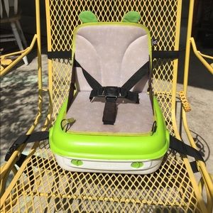 Benbat YummiGo Booster seat