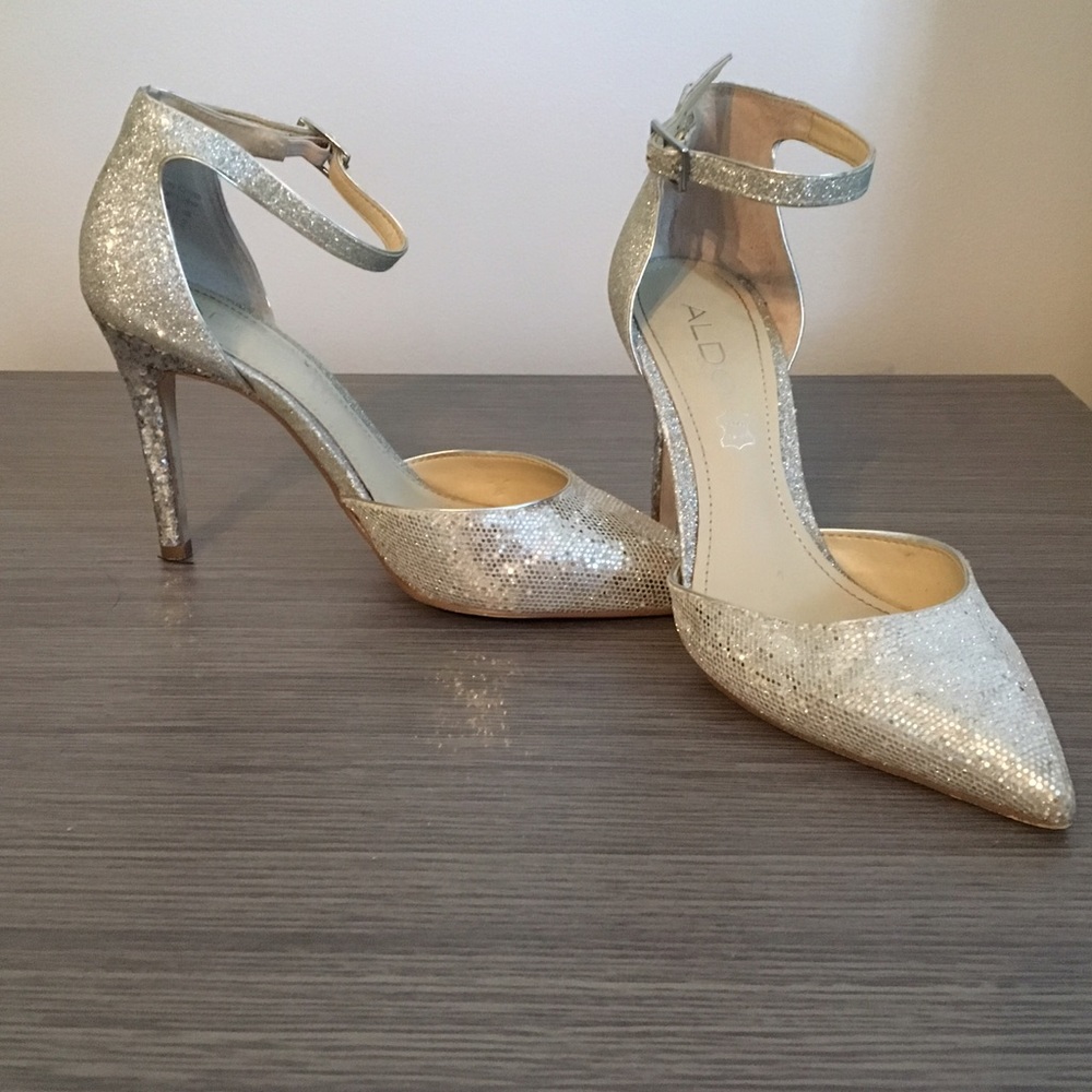 SUPER CUTE Sparkly Aldo Ankle Strap Pumps