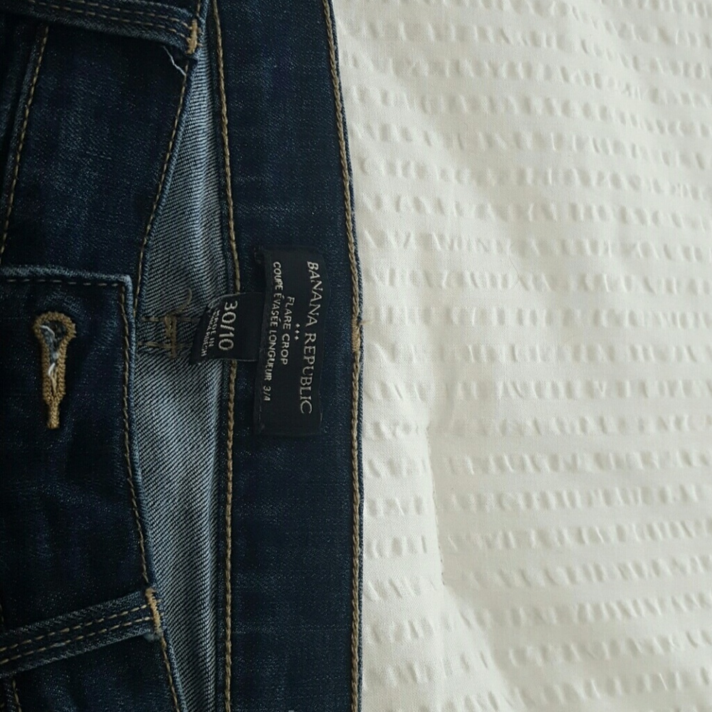 banana Republic crop