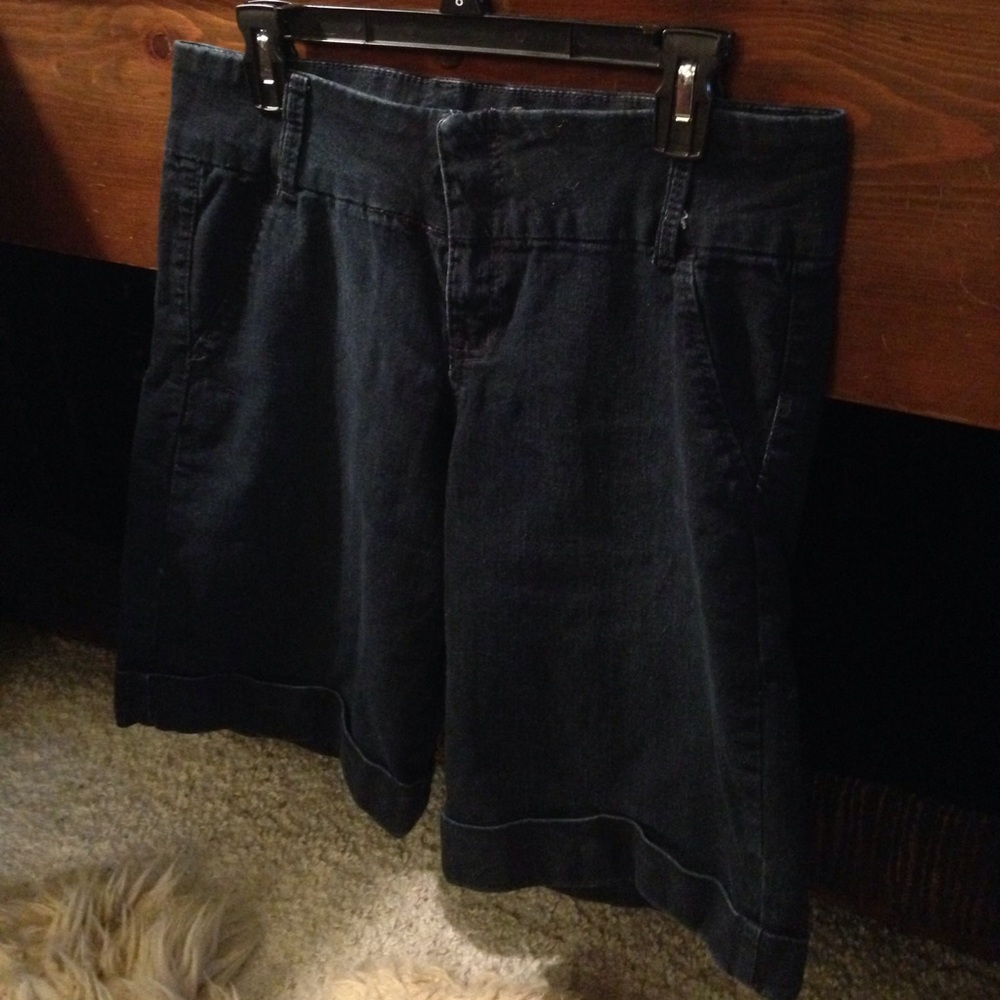 Fade to Blue dark denim Bermuda cuffed shorts deep color navy blue 🐟 💎