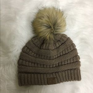 Beige pom beanie