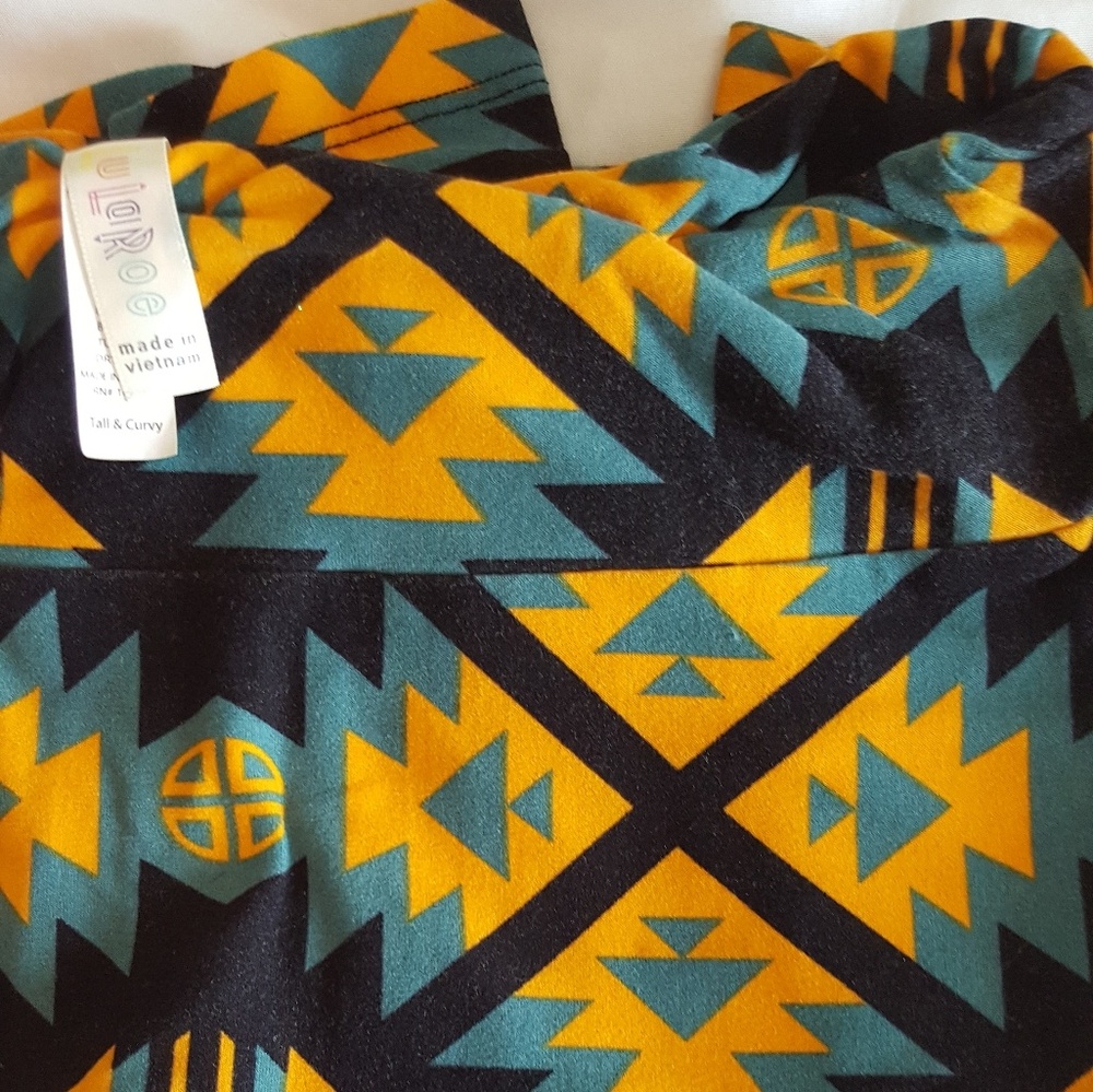 Lularoe leggings, T/C, beautiful Aztec Pattern