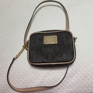 Small Michael Kors Jet Set cross body bag