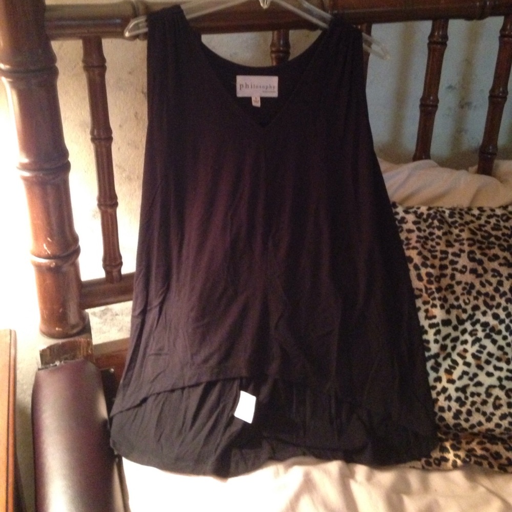 2/$15 Philosophy high low V neck black sleeveless