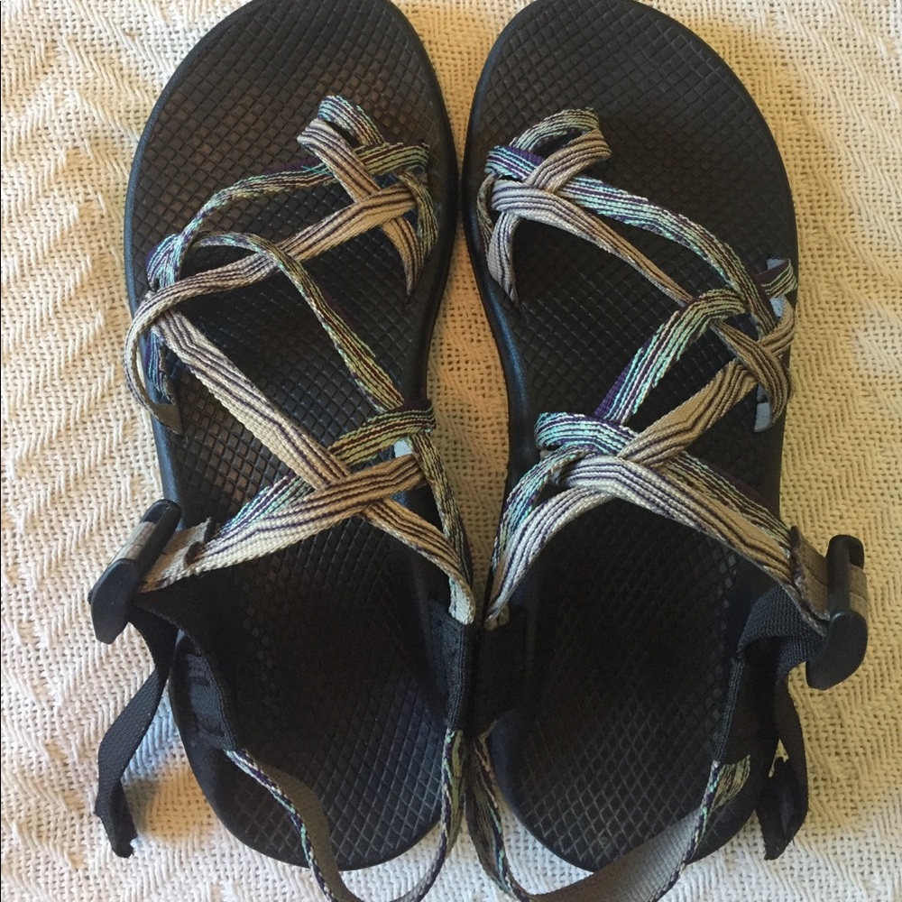 Women's chacos size 9