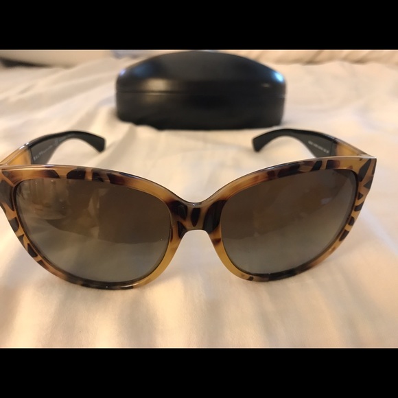 Ralph Lauren Sunglasses - Picture 3 of 3