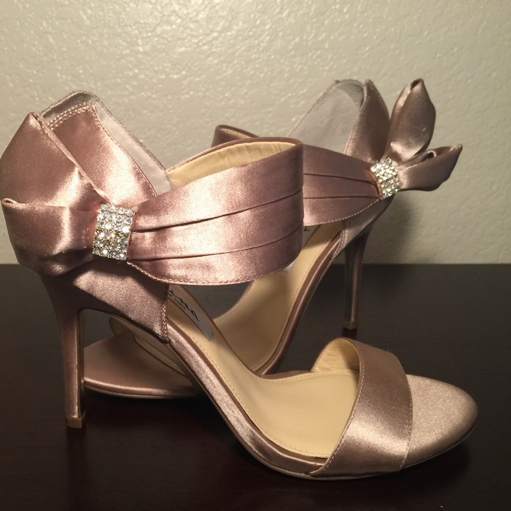 Nina New York- Beautiful heels!