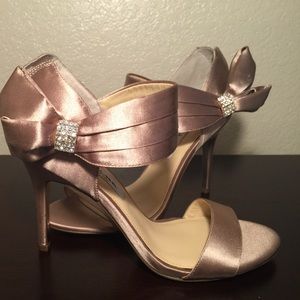 Nina New York- Beautiful heels!