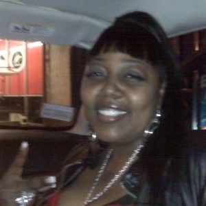 Meet your Posher, Raquel