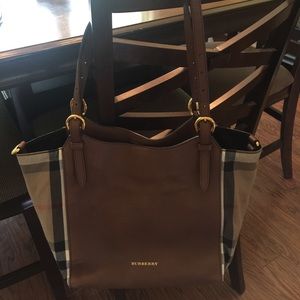 Burberry Purse. Bought on Poshmark authentic.