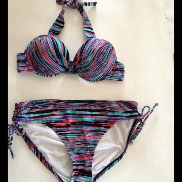 2 piece Anne Cole with push up padded bra - Picture 2 of 5