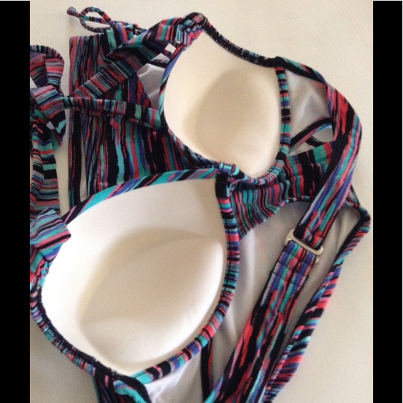 2 piece Anne Cole with push up padded bra - Picture 5 of 5